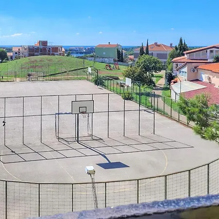 In With Outdoor Swimming Pool Apartment *